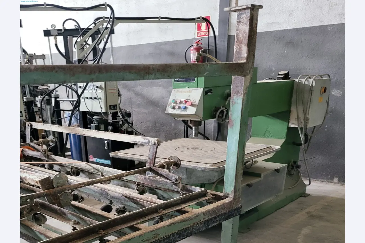 Sale of a complete warehouse of machinery for the glass industry in Spain-4