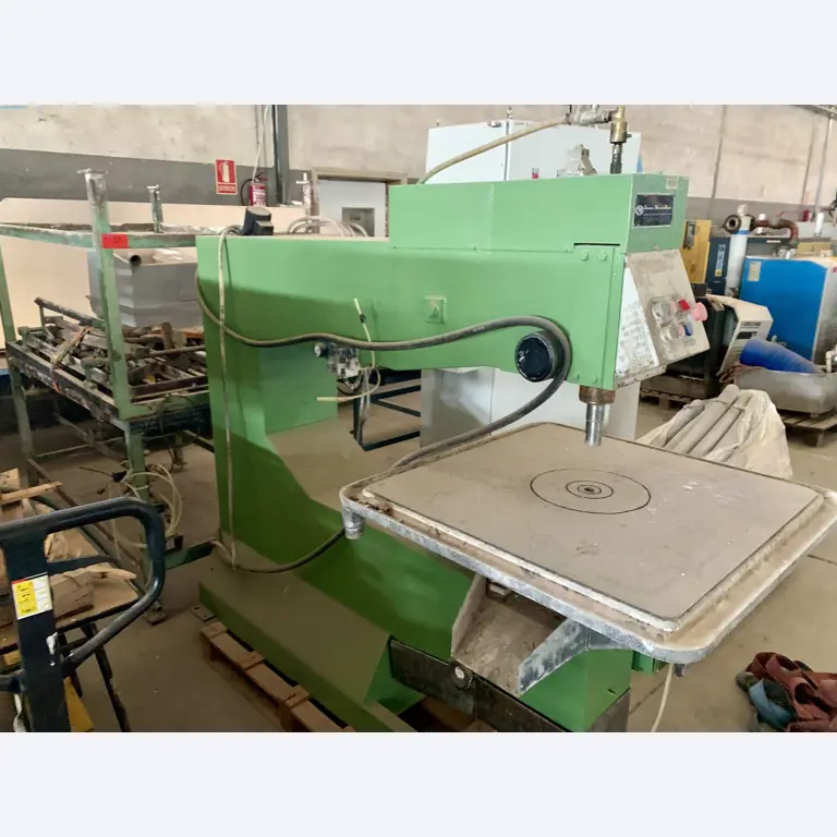 Sale of a complete warehouse of machinery for the glass industry in Spain-8