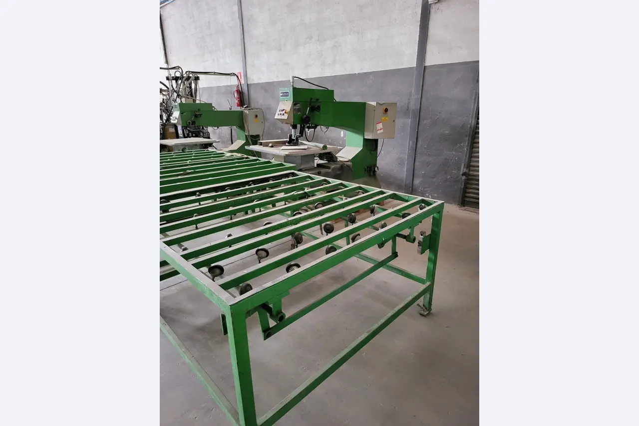 Sale of a complete warehouse of machinery for the glass industry in Spain-10