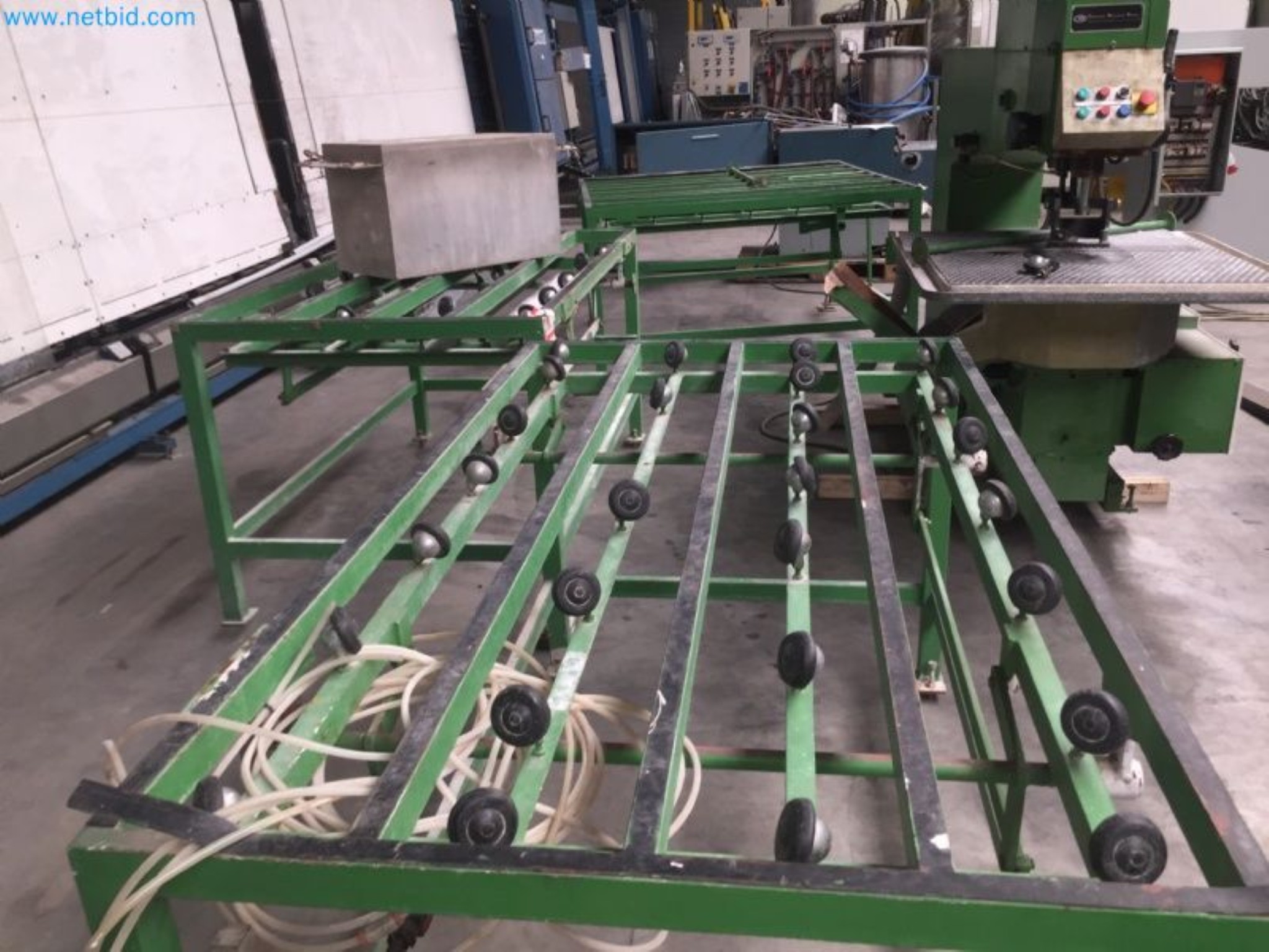 Sale of a complete warehouse of machinery for the glass industry in Spain-7