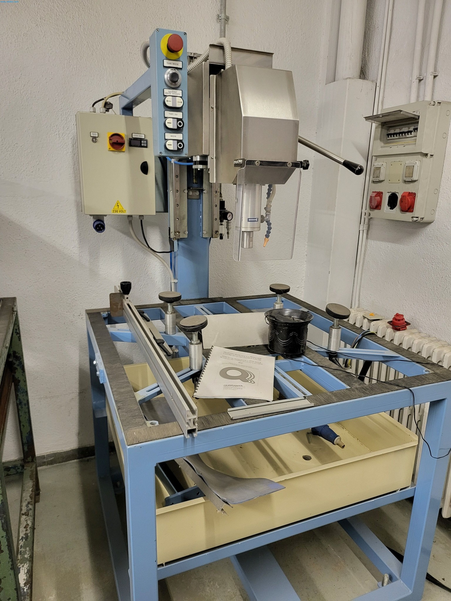 Sale of a complete warehouse of machinery for the glass industry in Spain-1