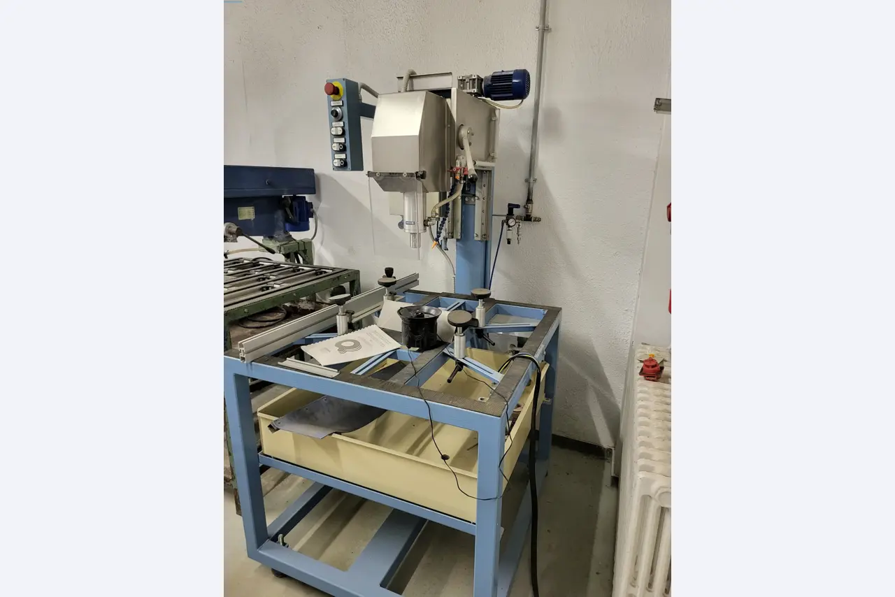 Sale of a complete warehouse of machinery for the glass industry in Spain-2