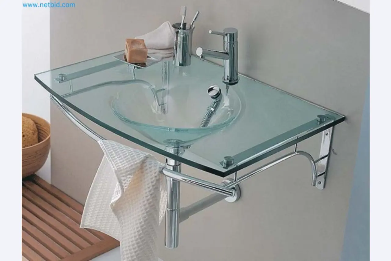 Sale of a complete warehouse of machinery for the glass industry in Spain-5