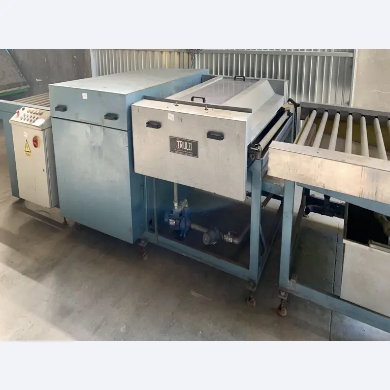 Venta de un almacén completo de maquinaria para la producción de vidrio en España-12