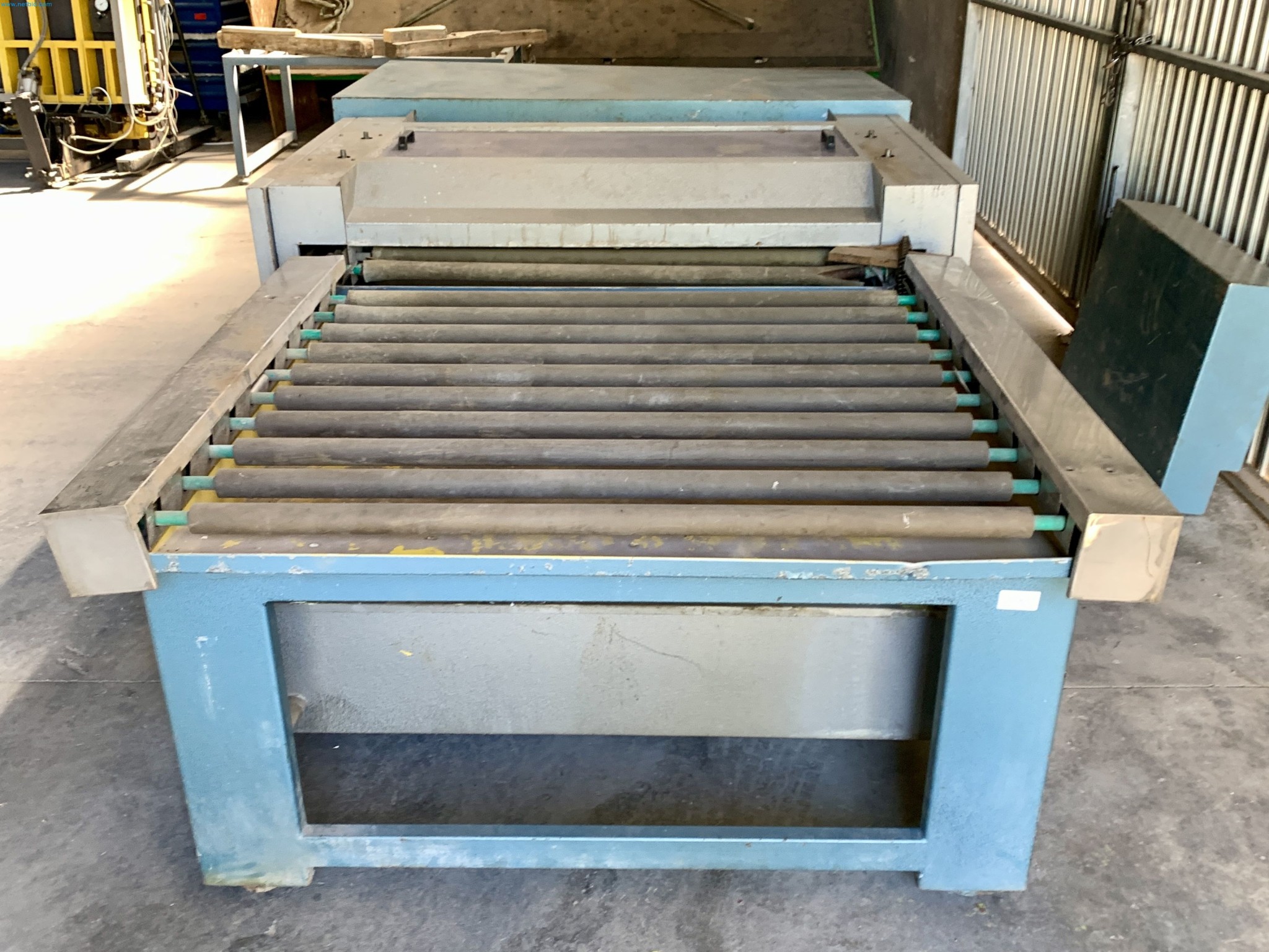 Sale of a complete warehouse of machinery for the glass industry in Spain-14