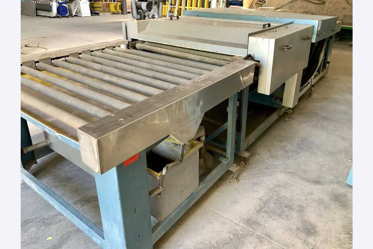 Venta de un almacén completo de maquinaria para la producción de vidrio en España-15