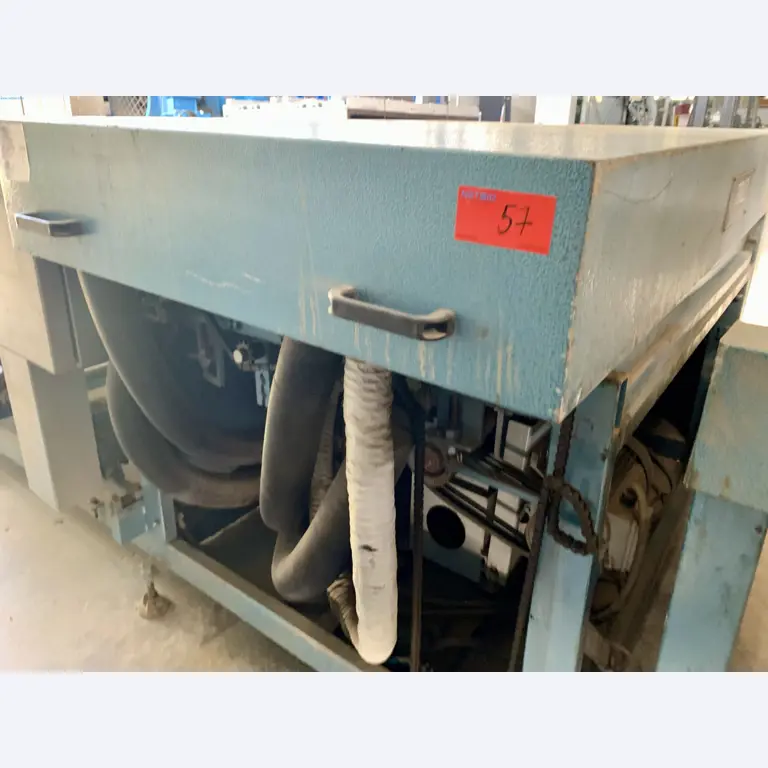 Venta de un almacén completo de maquinaria para la producción de vidrio en España-16