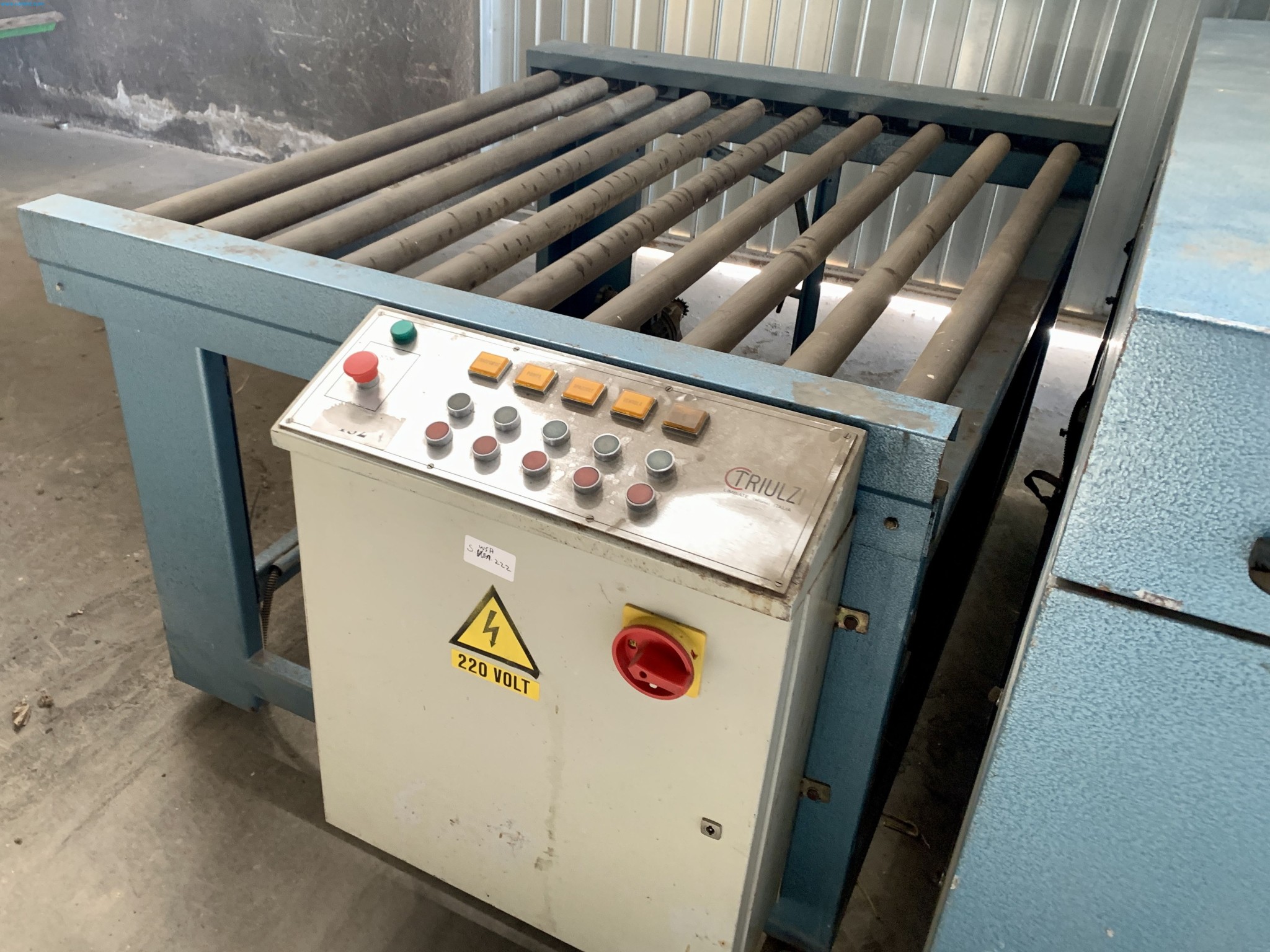 Sale of a complete warehouse of machinery for the glass industry in Spain-18