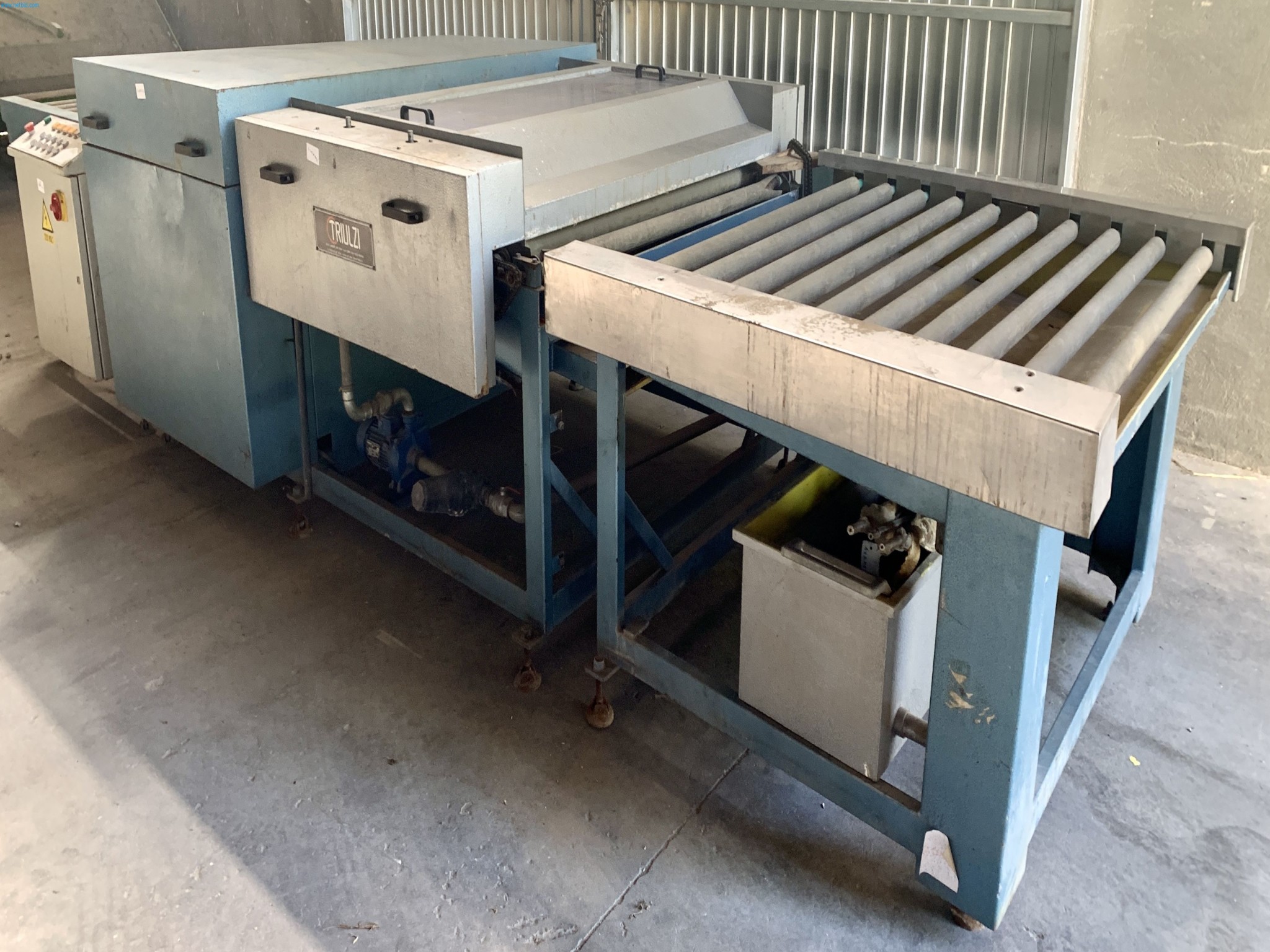 Sale of a complete warehouse of machinery for the glass industry in Spain-19