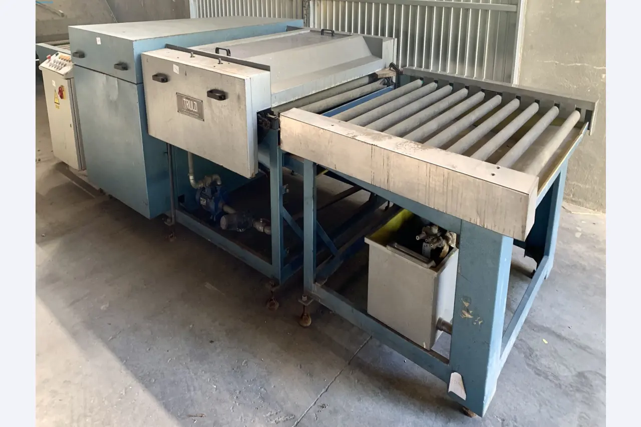 Venta de un almacén completo de maquinaria para la producción de vidrio en España-19