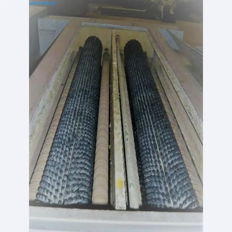 Venta de un almacén completo de maquinaria para la producción de vidrio en España-5