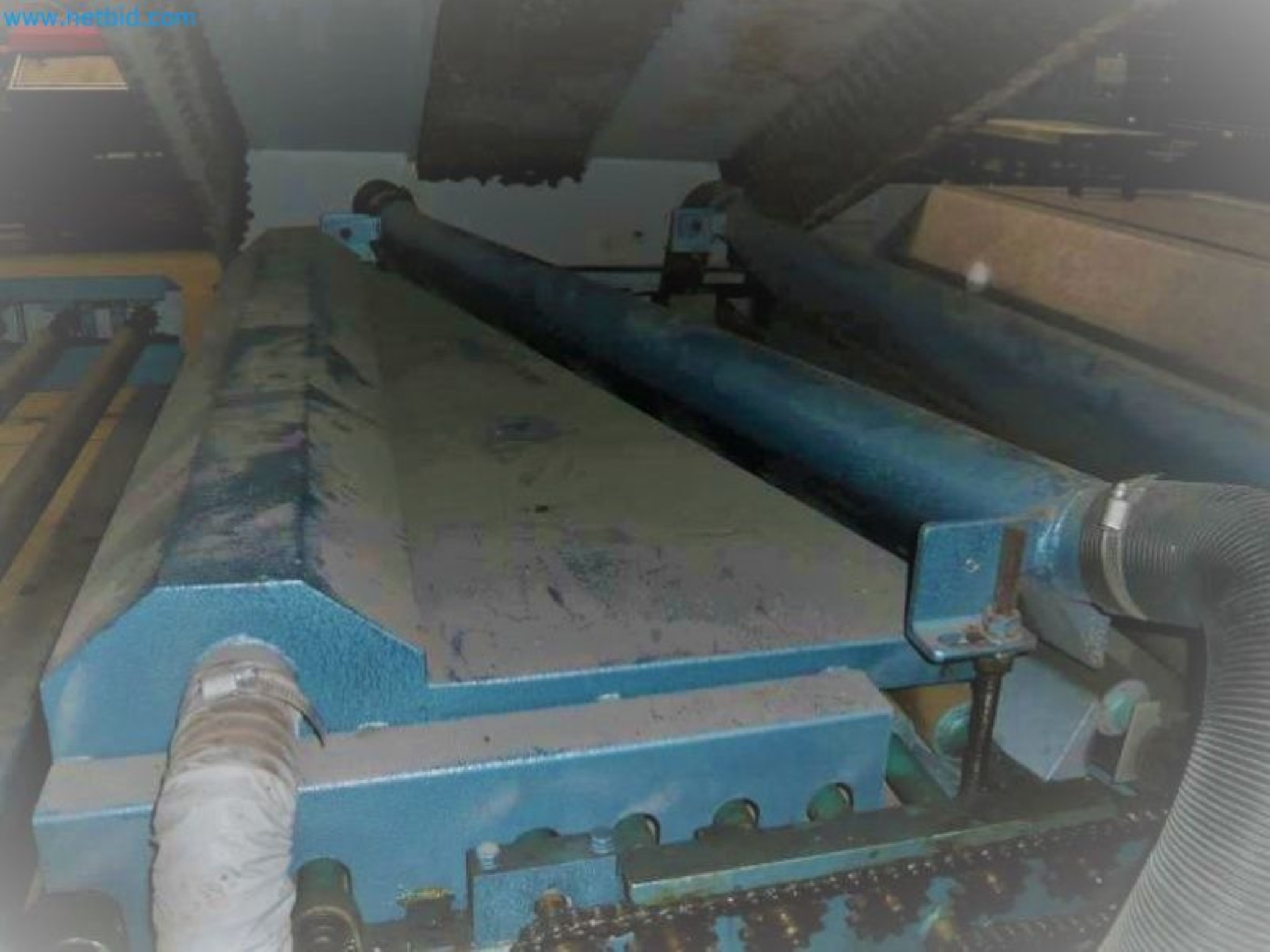 Sale of a complete warehouse of machinery for the glass industry in Spain-6