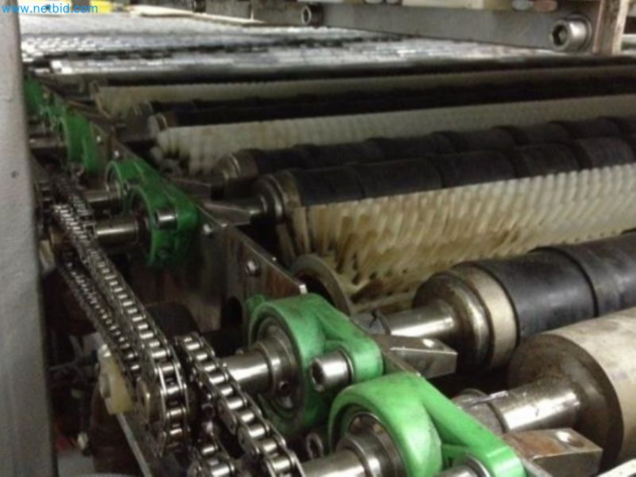 Sale of a complete warehouse of machinery for the glass industry in Spain-13