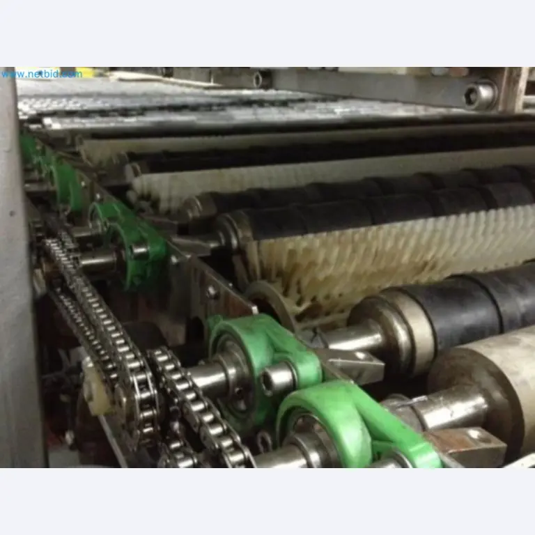 Venta de un almacén completo de maquinaria para la producción de vidrio en España-13