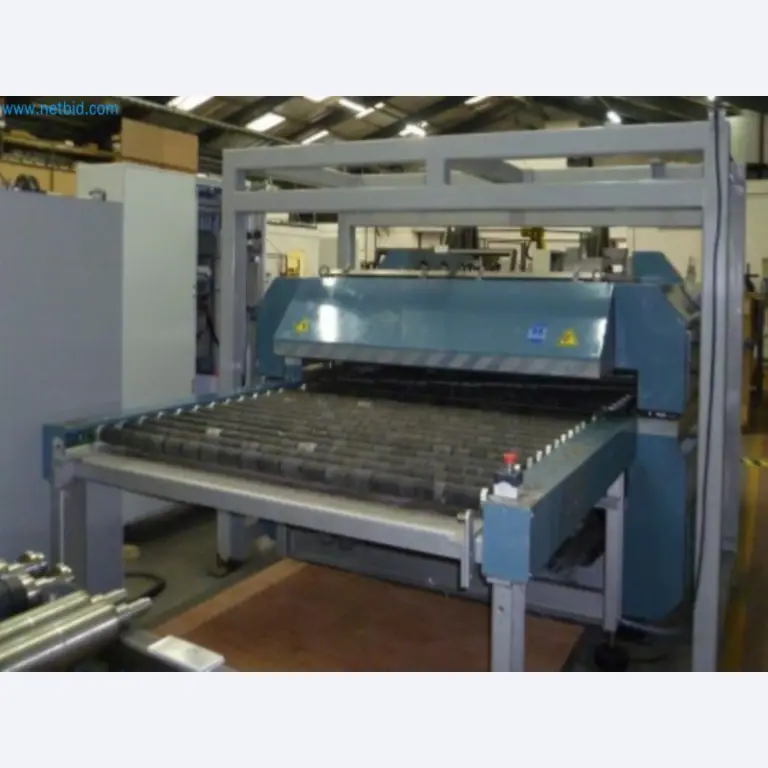 Venta de un almacén completo de maquinaria para la producción de vidrio en España-1