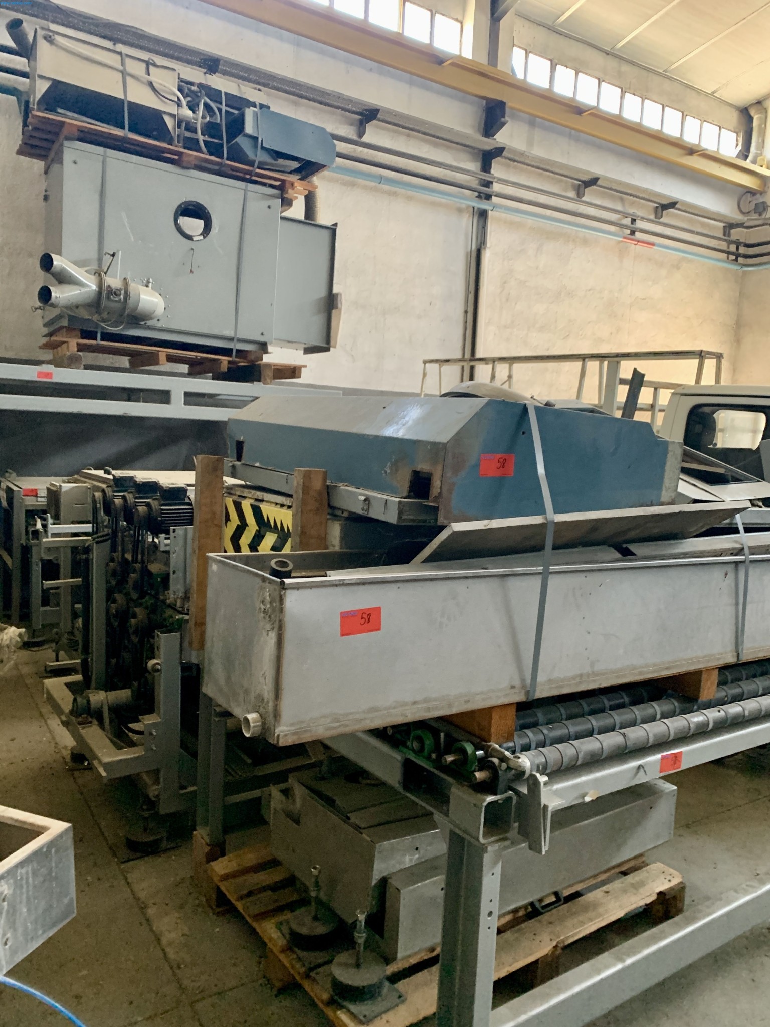 Sale of a complete warehouse of machinery for the glass industry in Spain-2