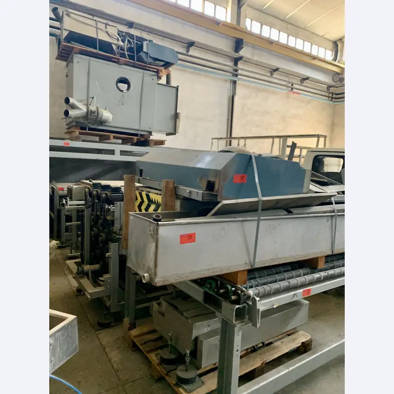 Venta de un almacén completo de maquinaria para la producción de vidrio en España-2