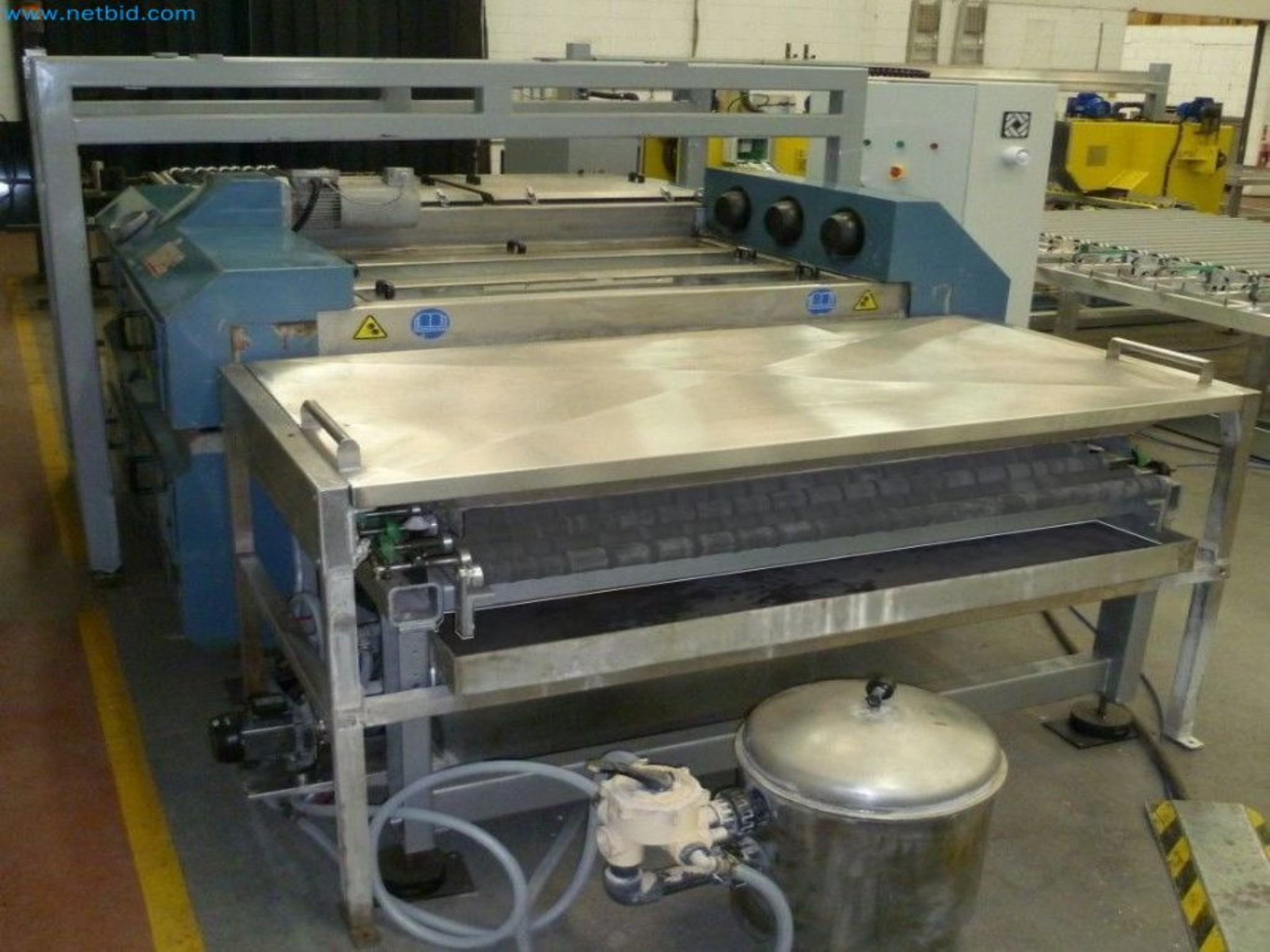 Sale of a complete warehouse of machinery for the glass industry in Spain-4