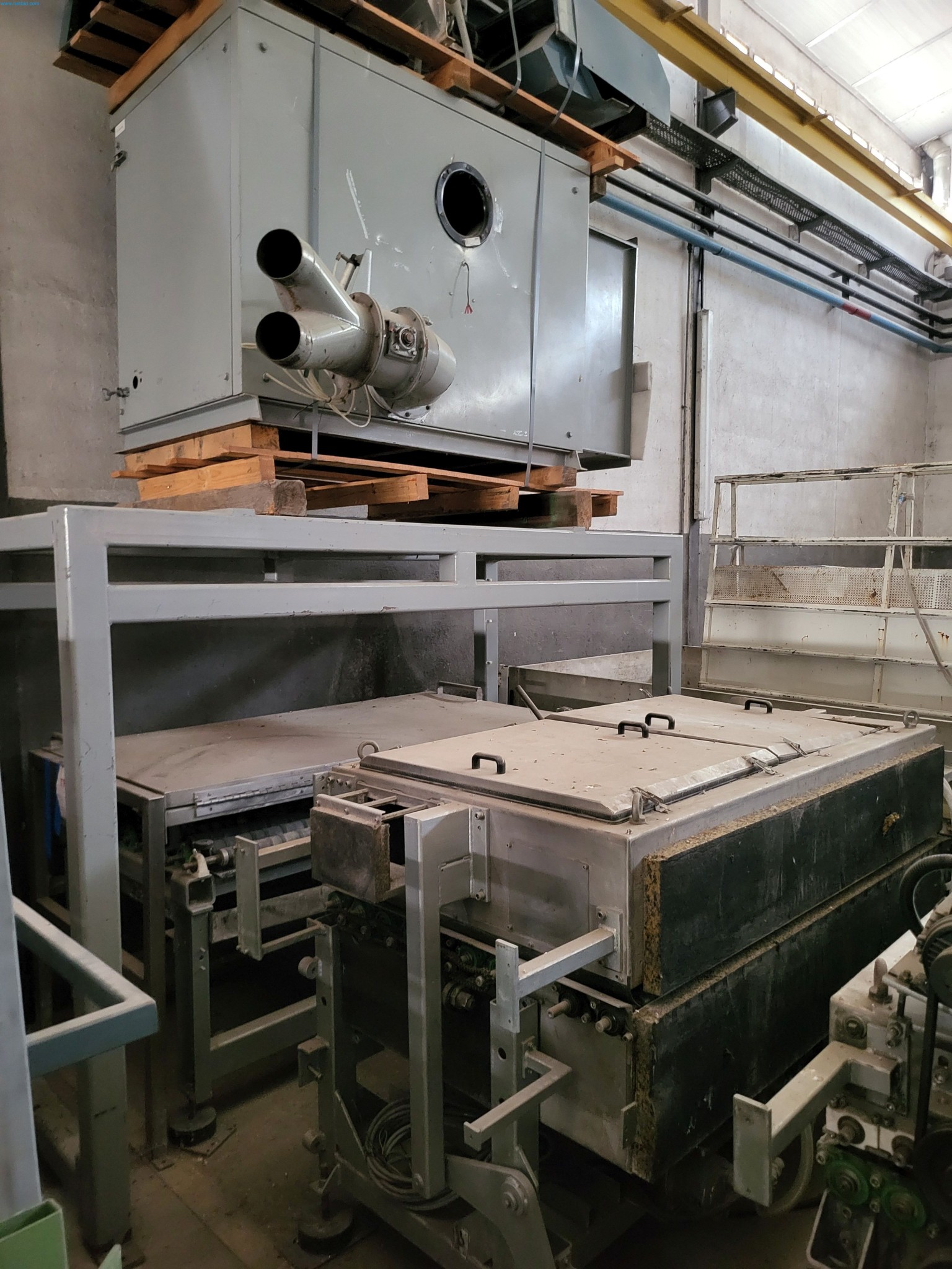 Sale of a complete warehouse of machinery for the glass industry in Spain-6