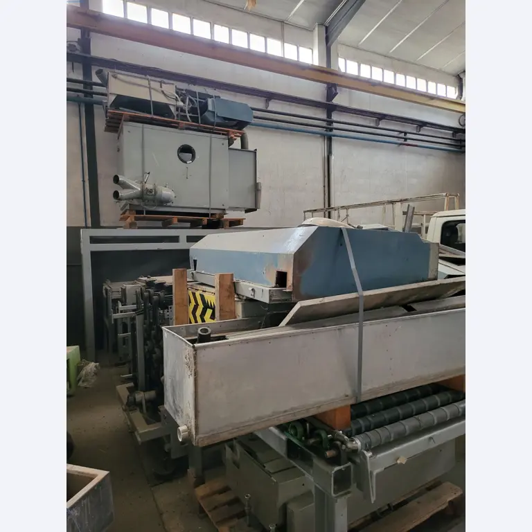 Venta de un almacén completo de maquinaria para la producción de vidrio en España-7
