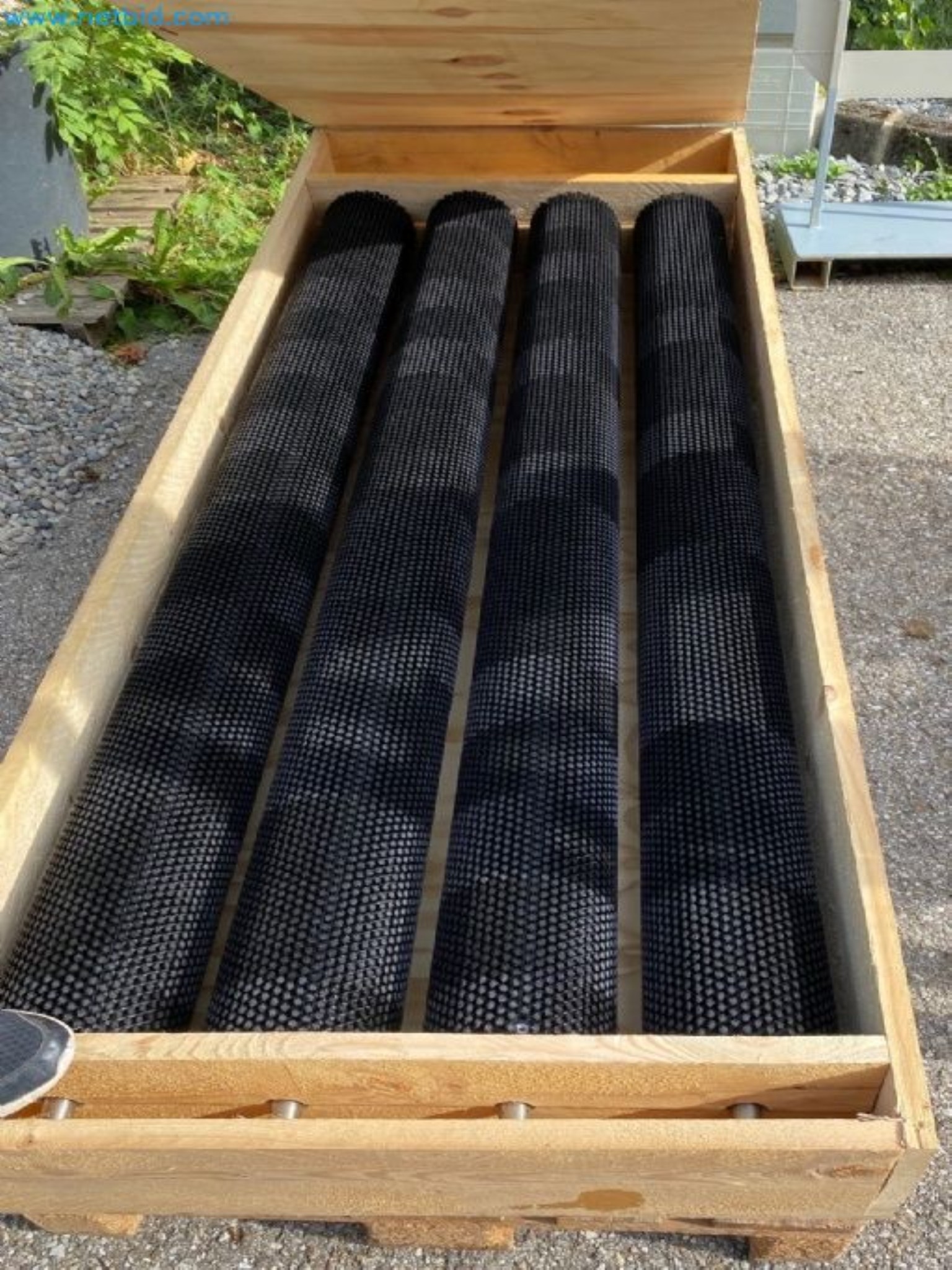 Sale of a complete warehouse of machinery for the glass industry in Spain-1