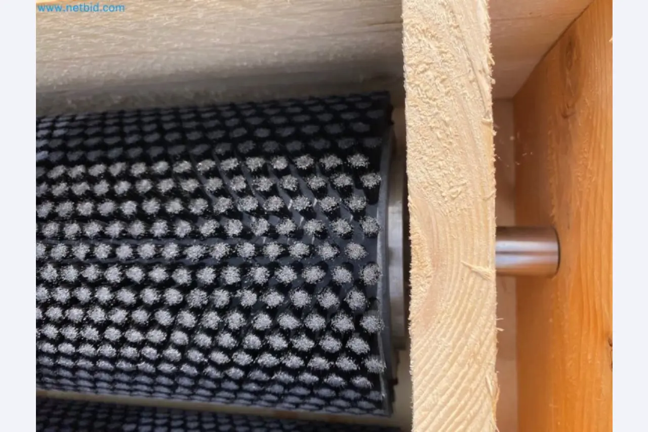 Sale of a complete warehouse of machinery for the glass industry in Spain-2