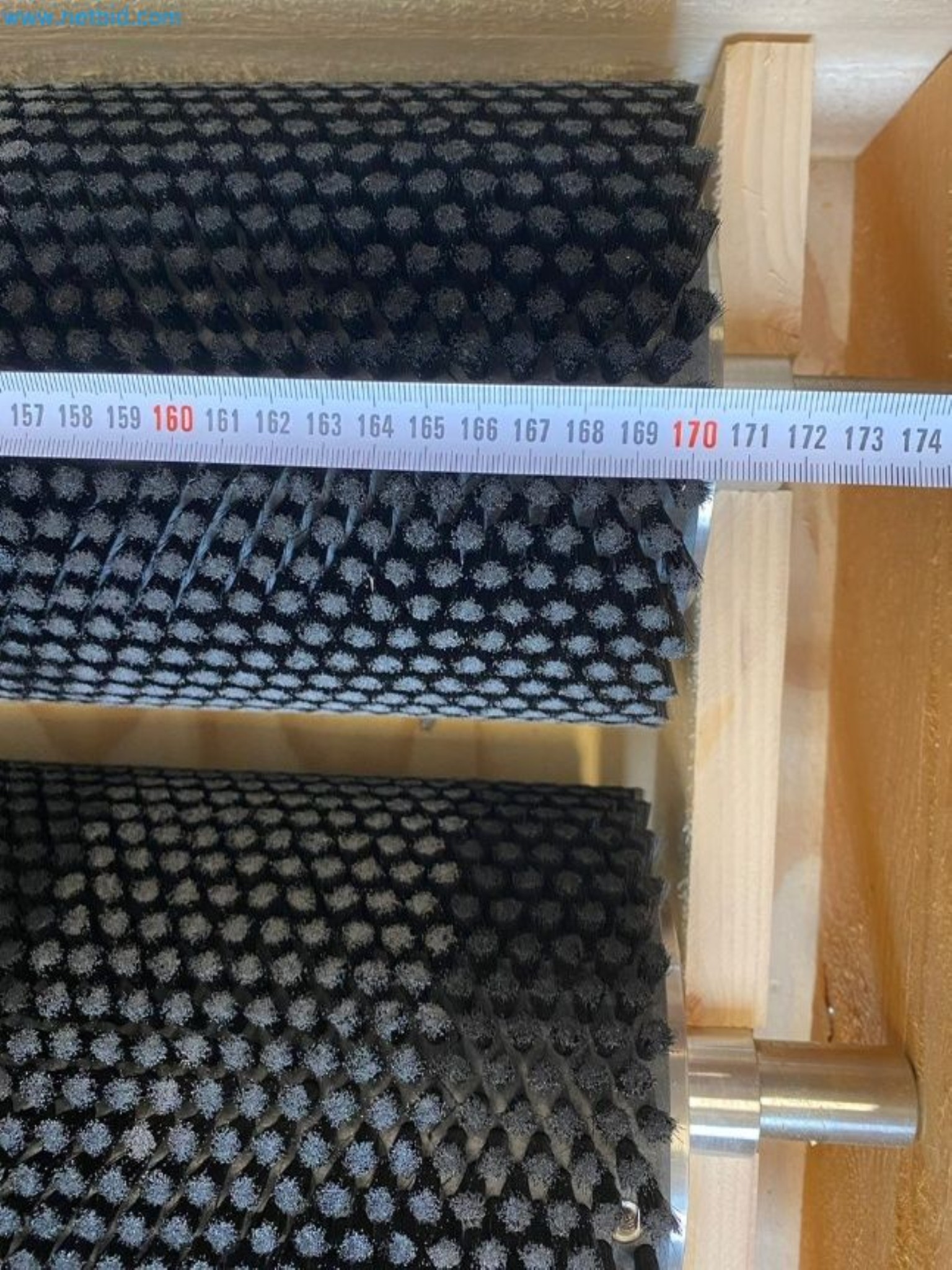 Sale of a complete warehouse of machinery for the glass industry in Spain-4