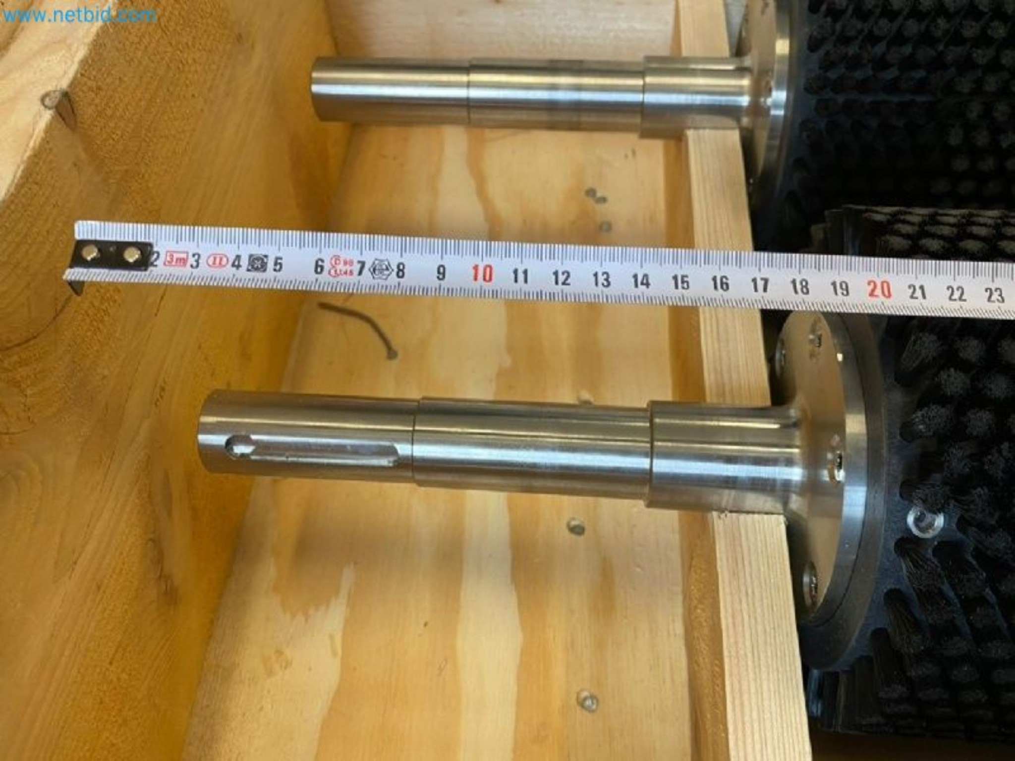 Sale of a complete warehouse of machinery for the glass industry in Spain-5