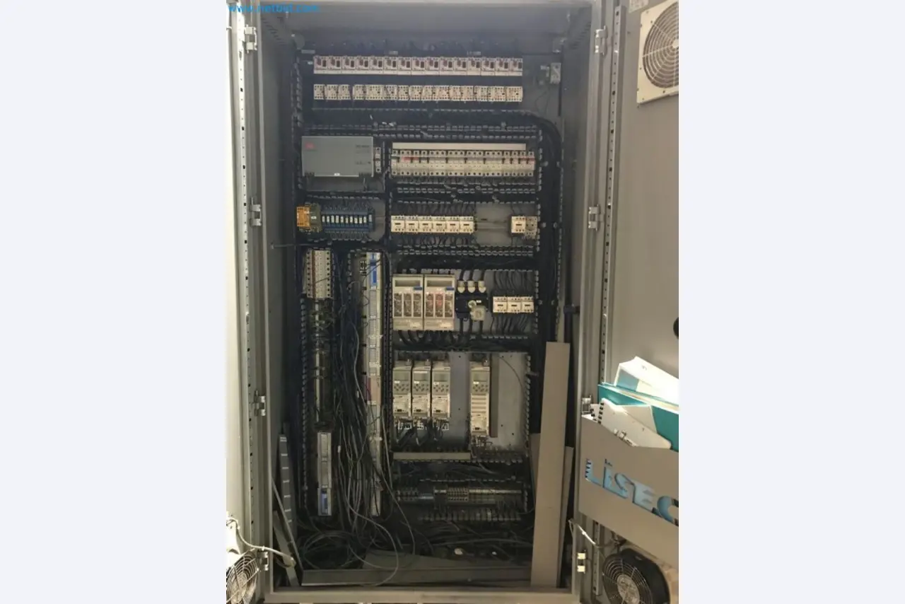 Sale of a complete warehouse of machinery for the glass industry in Spain-10