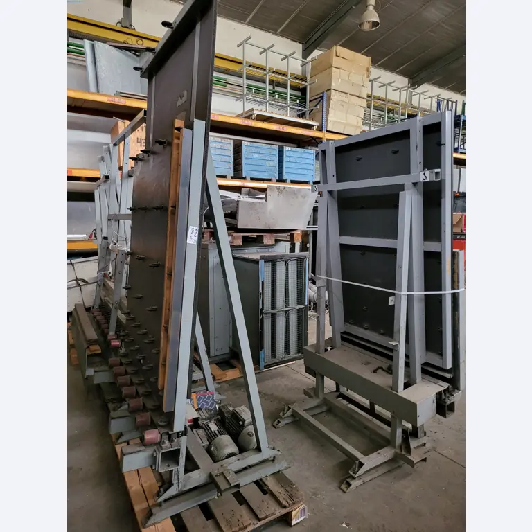Sale of a complete warehouse of machinery for the glass industry in Spain-5