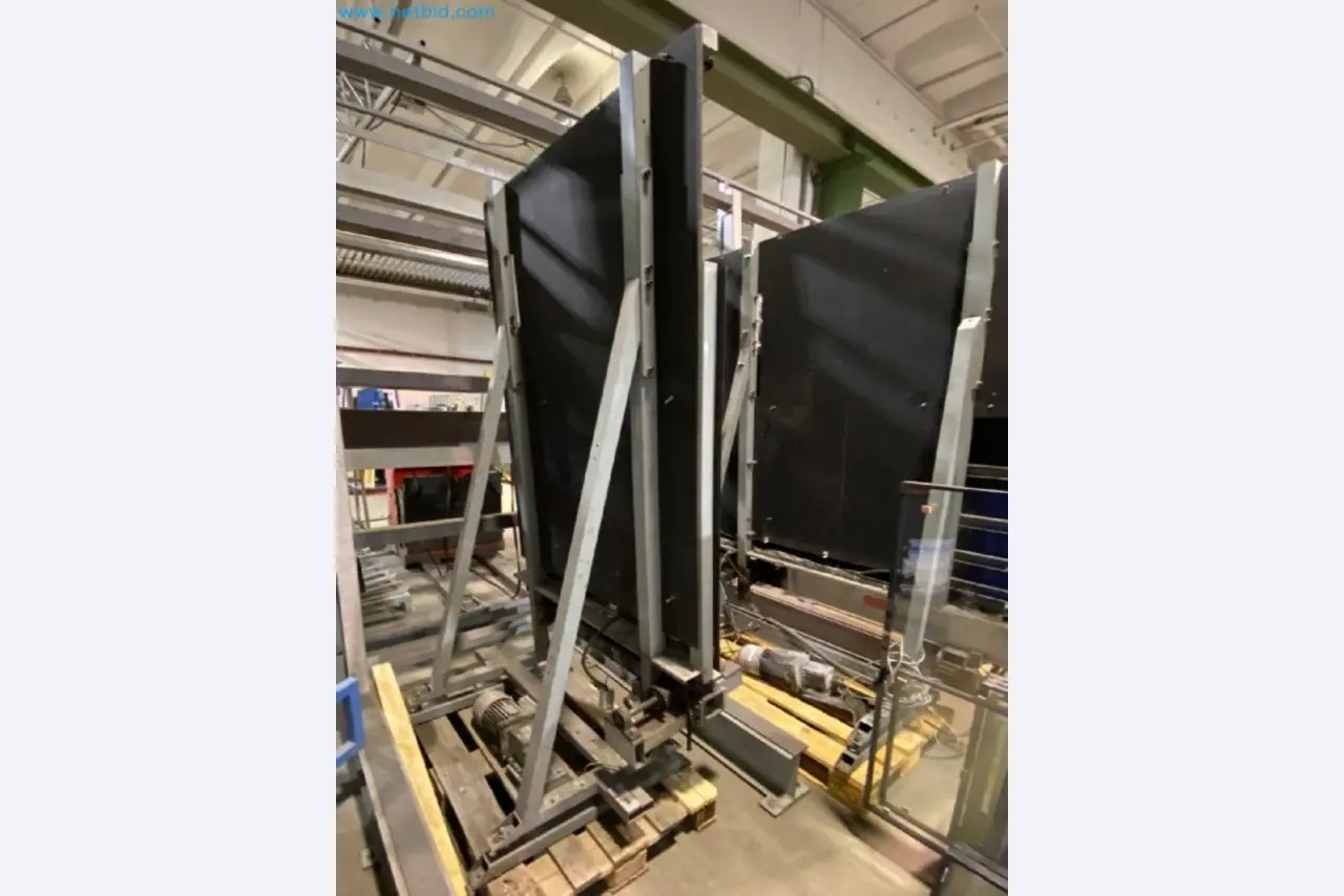 Sale of a complete warehouse of machinery for the glass industry in Spain-9