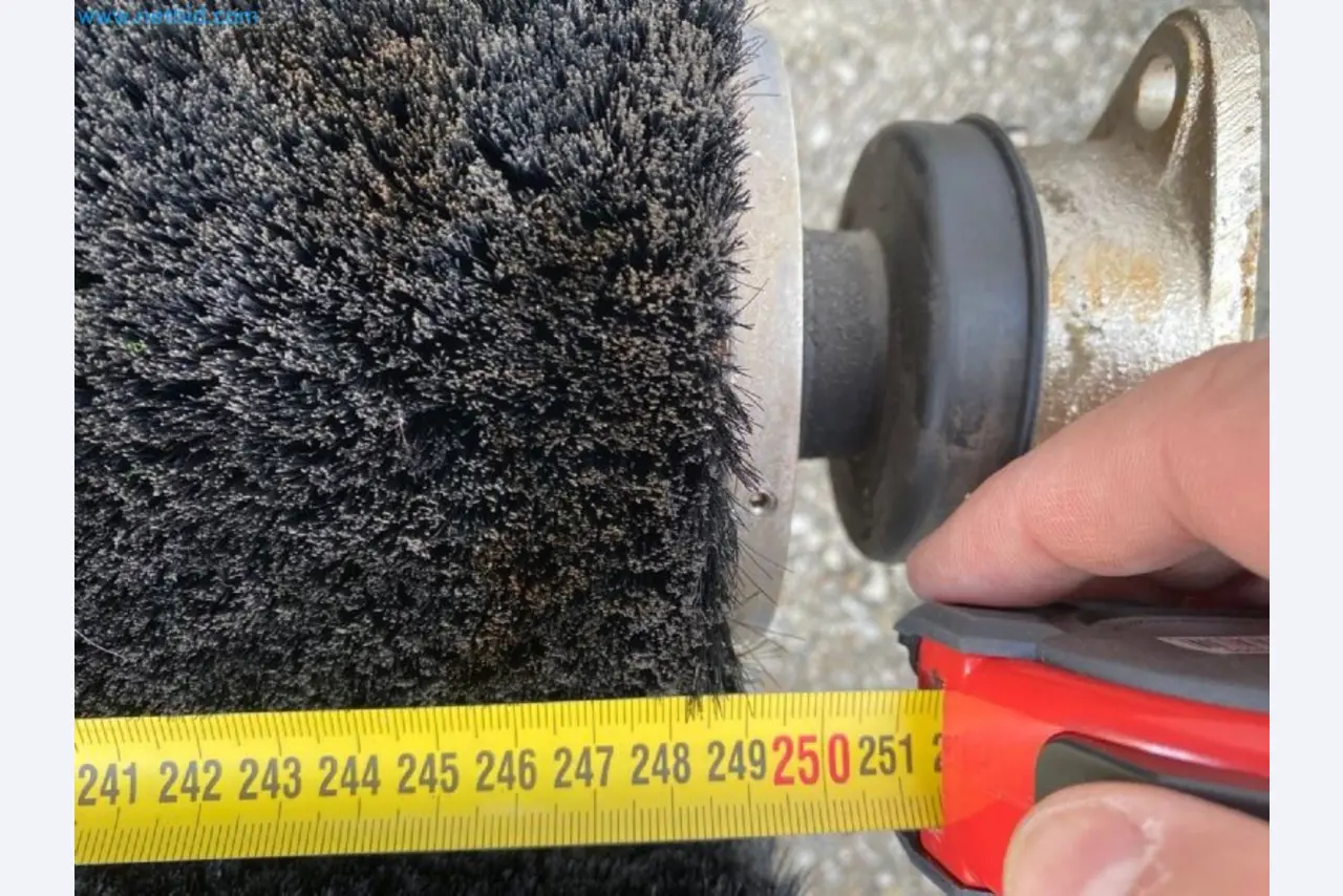 Sale of a complete warehouse of machinery for the glass industry in Spain-4