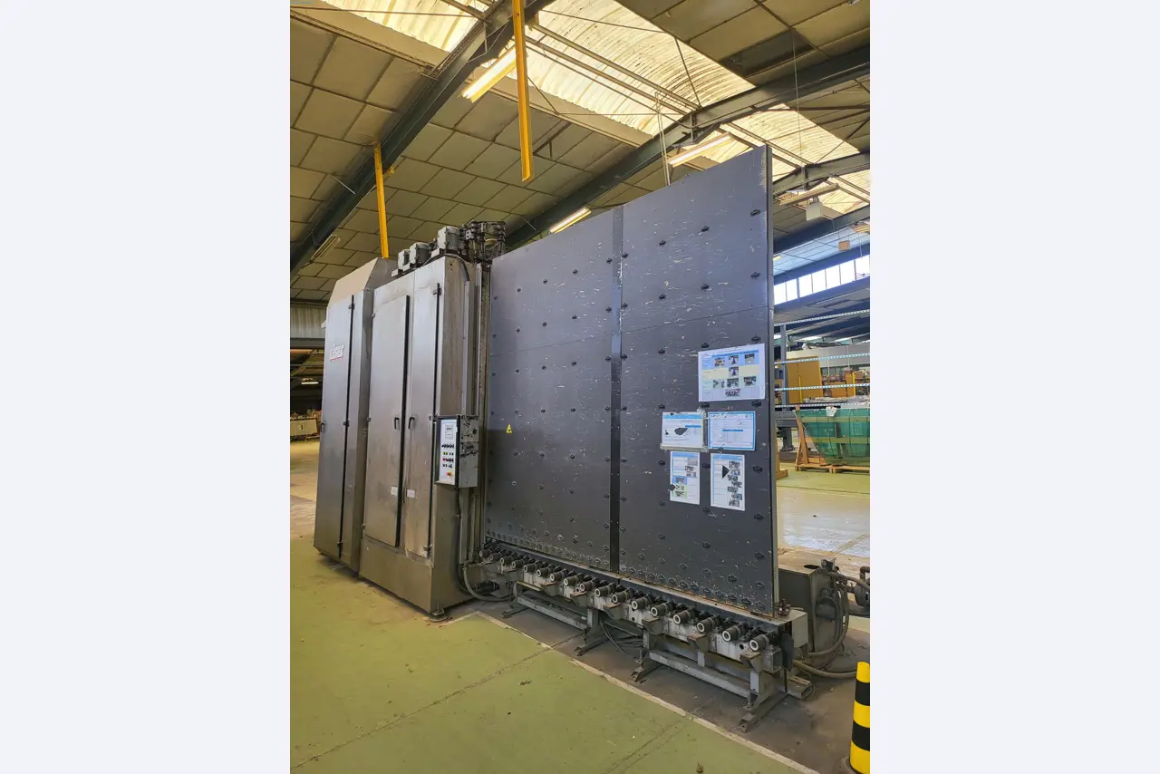 Sale of a complete warehouse of machinery for the glass industry in Spain-11