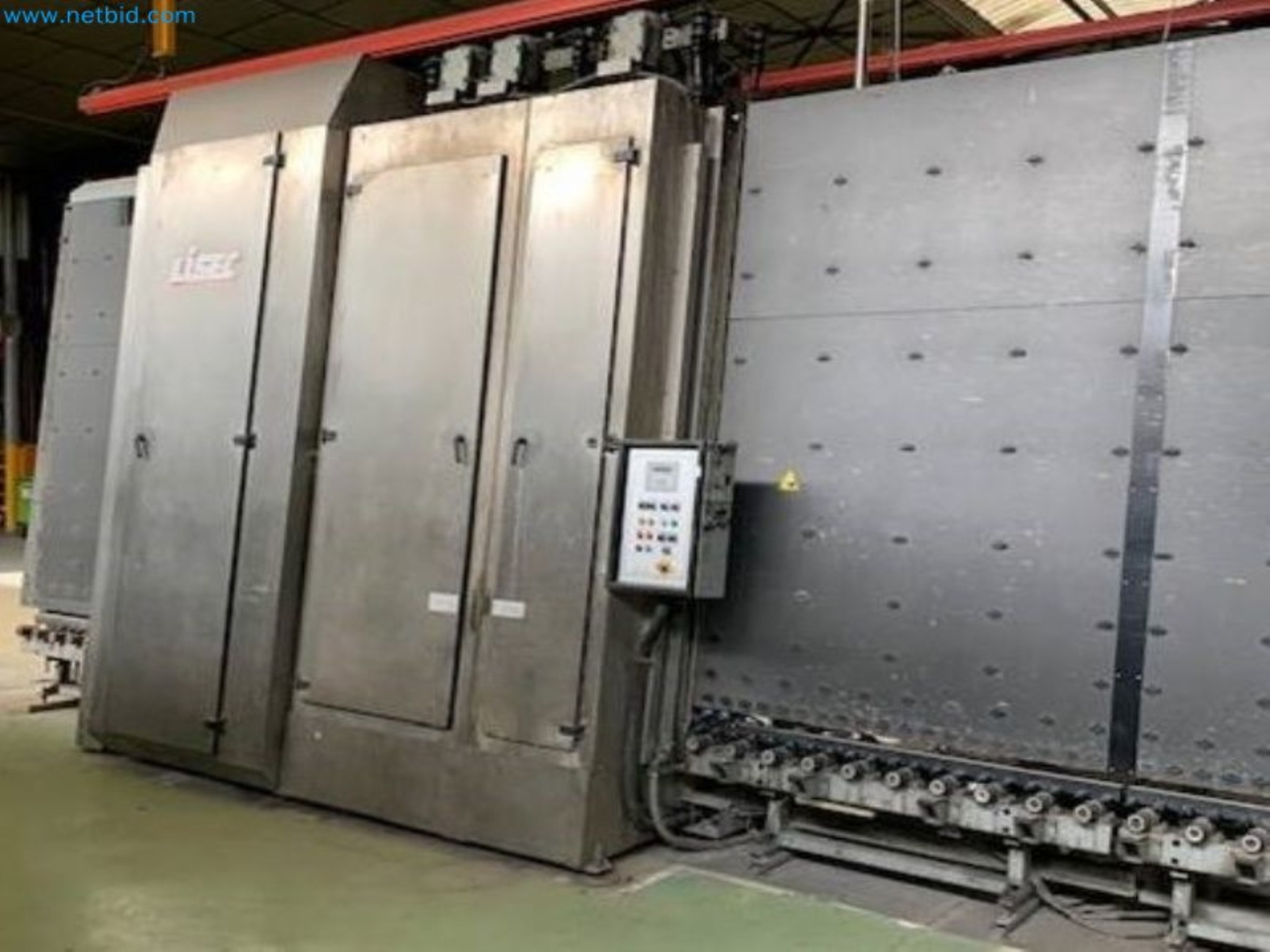 Sale of a complete warehouse of machinery for the glass industry in Spain-12