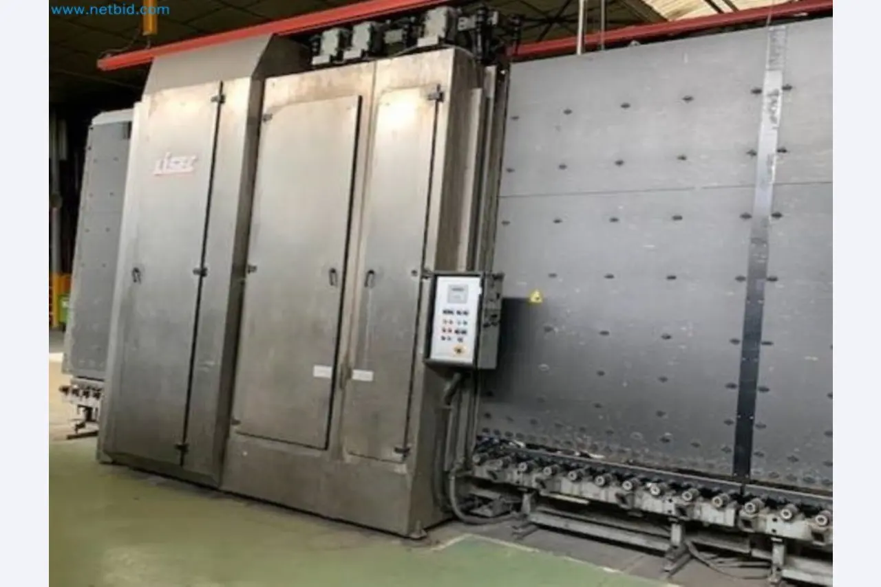 Sale of a complete warehouse of machinery for the glass industry in Spain-12