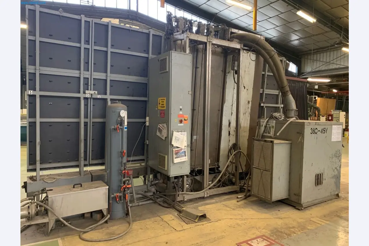 Sale of a complete warehouse of machinery for the glass industry in Spain-15