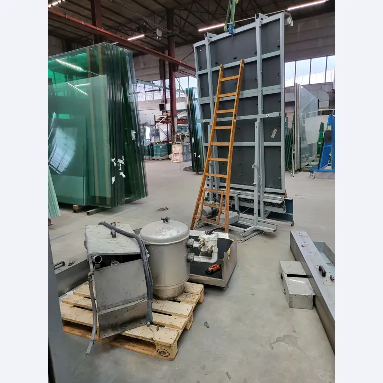 Sale of a complete warehouse of machinery for the glass industry in Spain-12