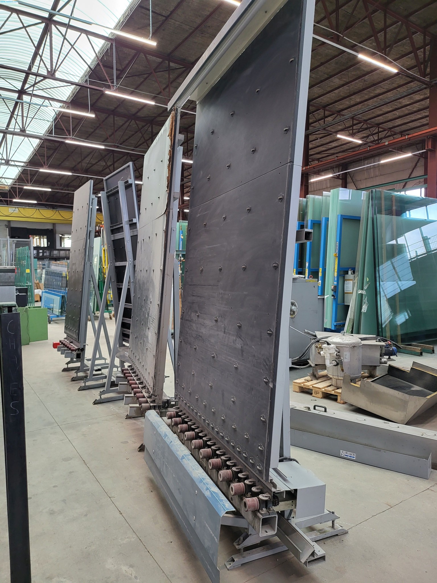 Sale of a complete warehouse of machinery for the glass industry in Spain-13