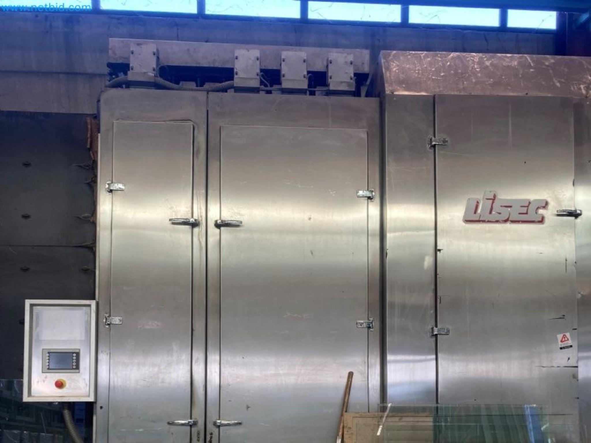 Sale of a complete warehouse of machinery for the glass industry in Spain-2