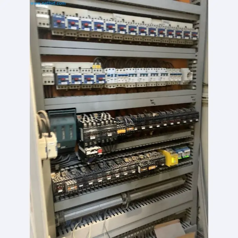 Sale of a complete warehouse of machinery for the glass industry in Spain-5