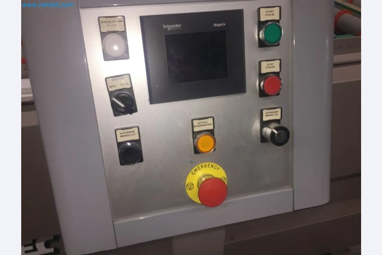 Sale of a complete warehouse of machinery for the glass industry in Spain-10