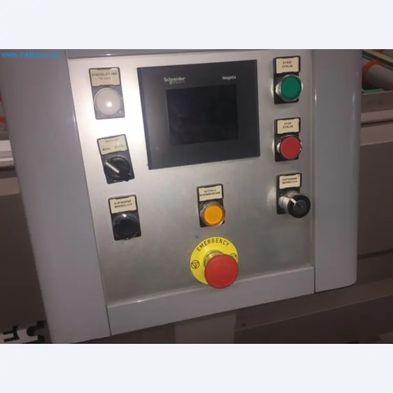 Sale of a complete warehouse of machinery for the glass industry in Spain-10