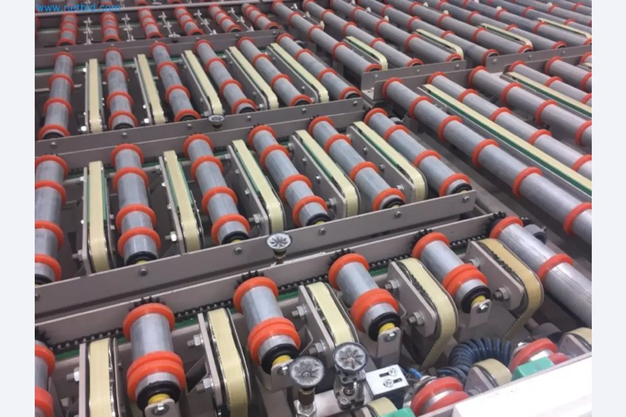 Sale of a complete warehouse of machinery for the glass industry in Spain-11