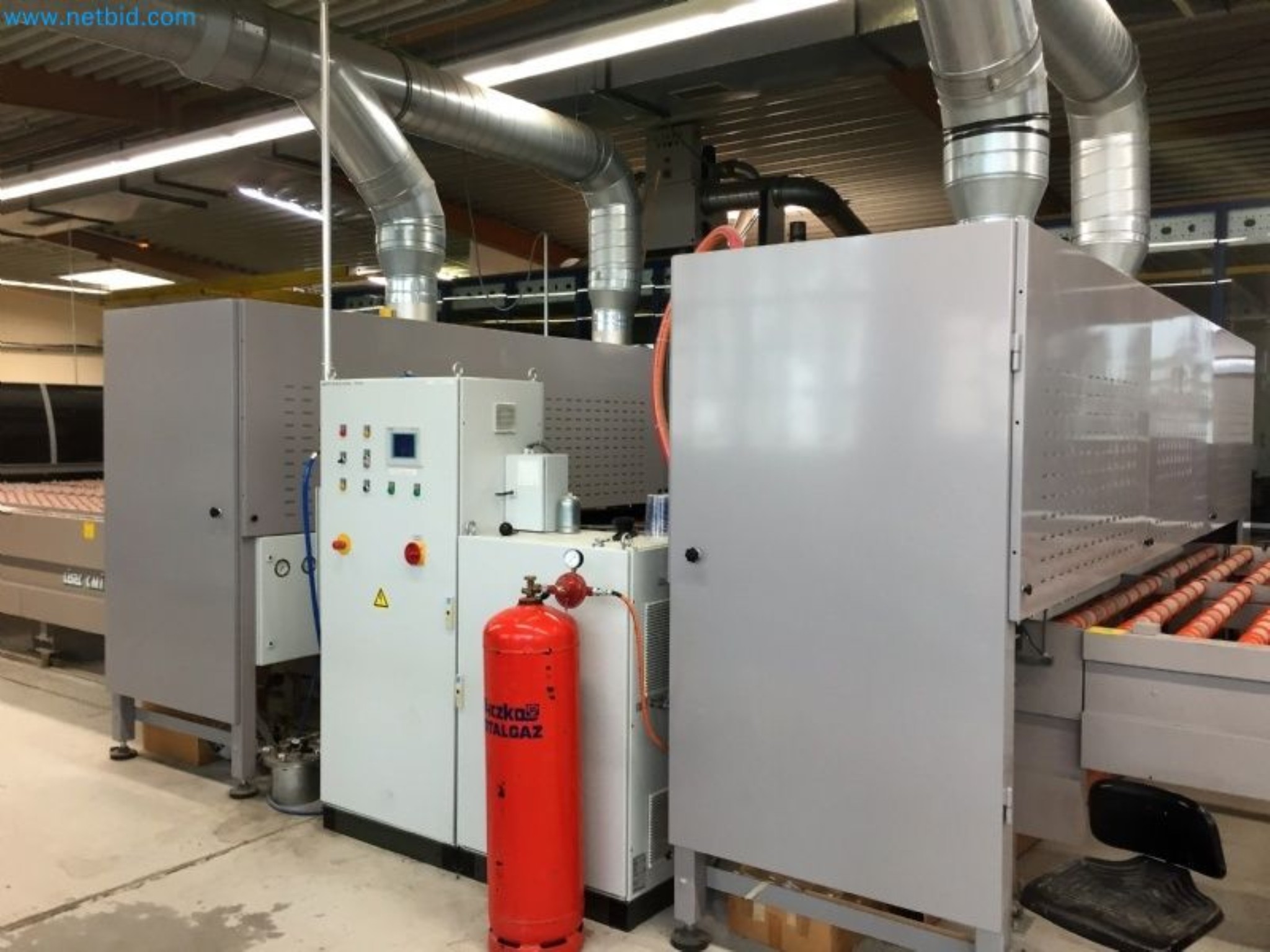 Sale of a complete warehouse of machinery for the glass industry in Spain-16