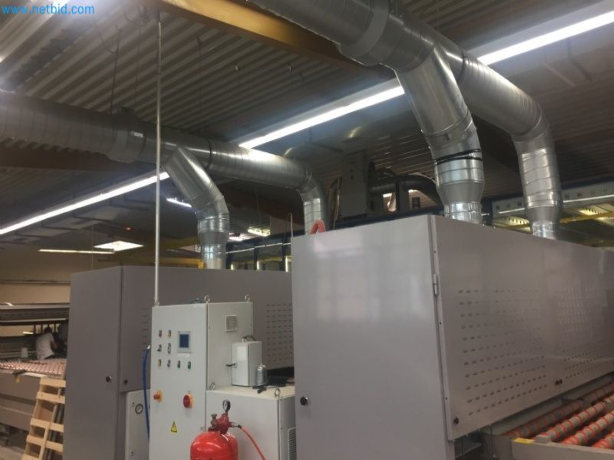 Sale of a complete warehouse of machinery for the glass industry in Spain-21