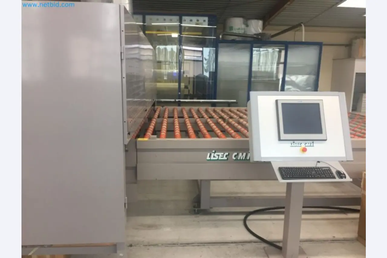 Sale of a complete warehouse of machinery for the glass industry in Spain-2