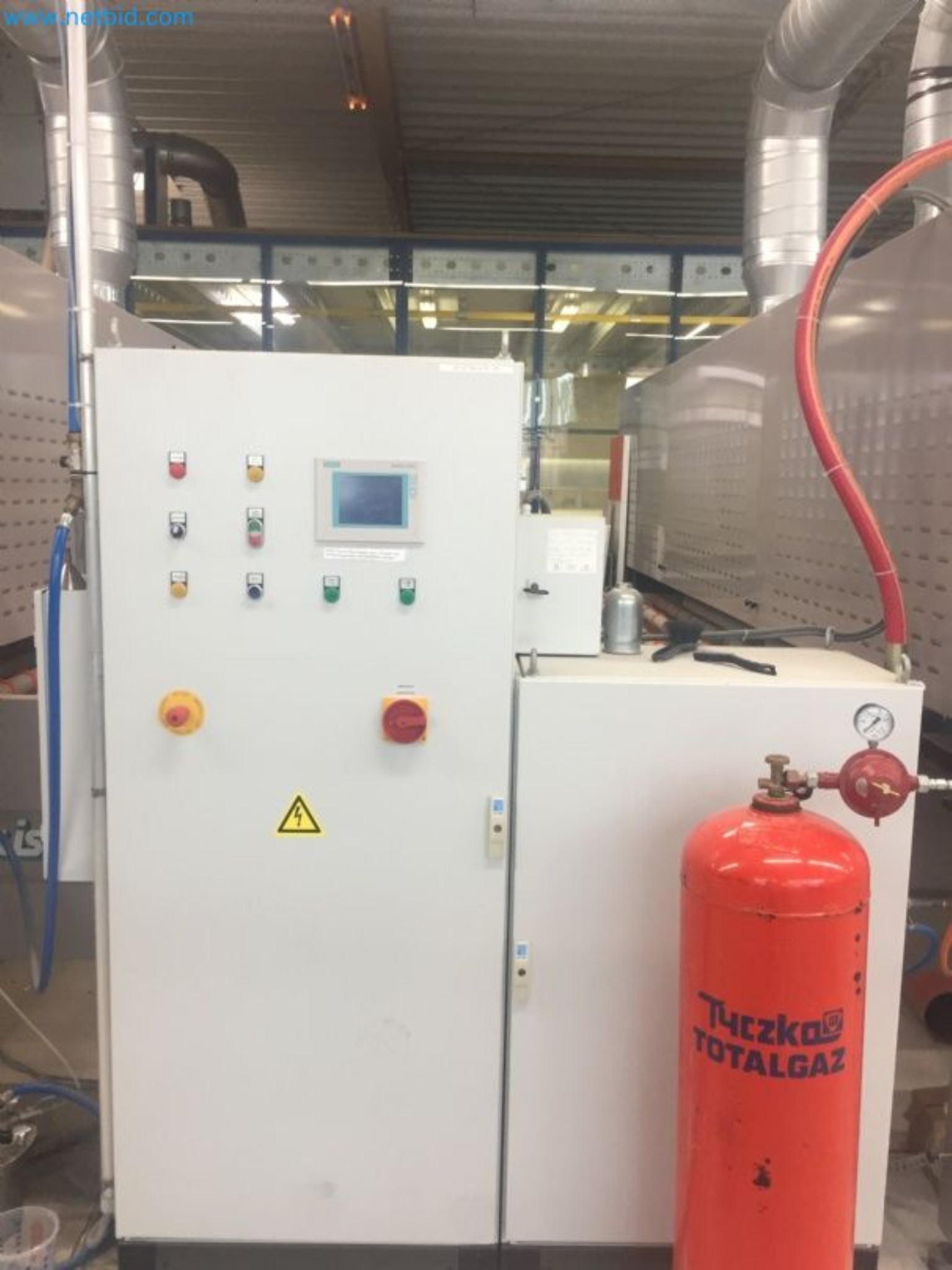 Sale of a complete warehouse of machinery for the glass industry in Spain-4