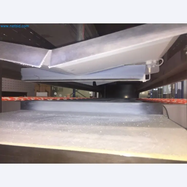 Sale of a complete warehouse of machinery for the glass industry in Spain-6