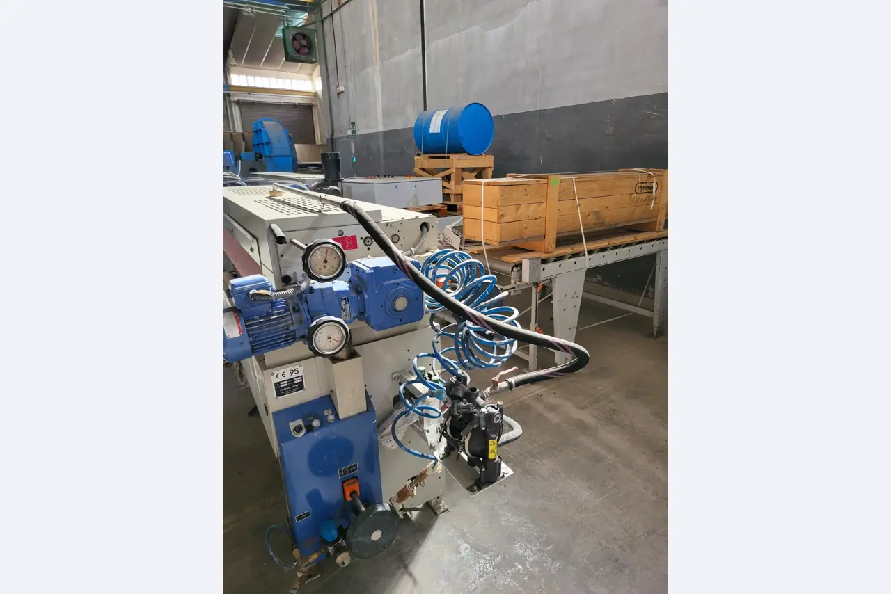 Sale of a complete warehouse of machinery for the glass industry in Spain-10