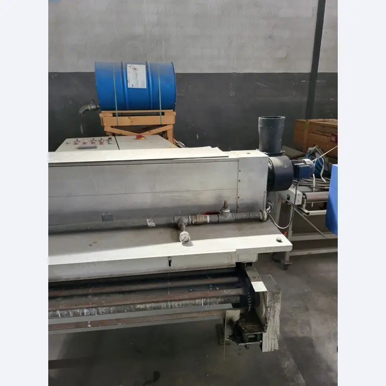 Sale of a complete warehouse of machinery for the glass industry in Spain-12